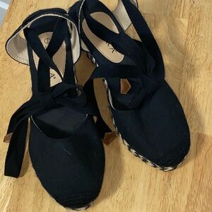 Serra Black Wedge Shoes Classic Design